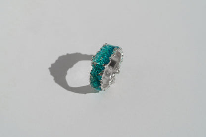 Ring "Wave" emerald (6 mm)