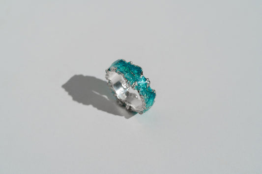 Ring "Wave" emerald (6 mm)