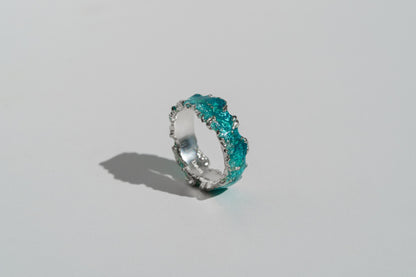 Ring "Wave" emerald (6 mm)