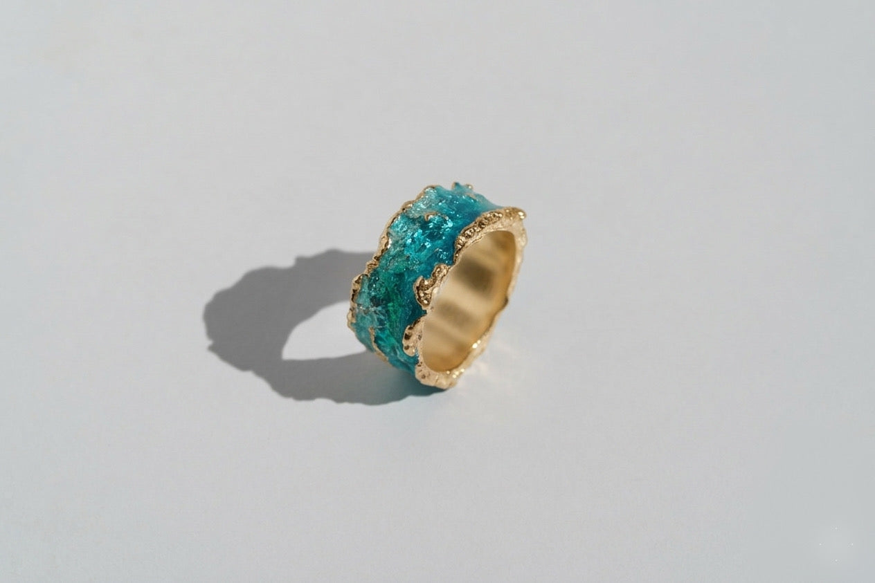 Ring "Wave" emerald (10 mm)
