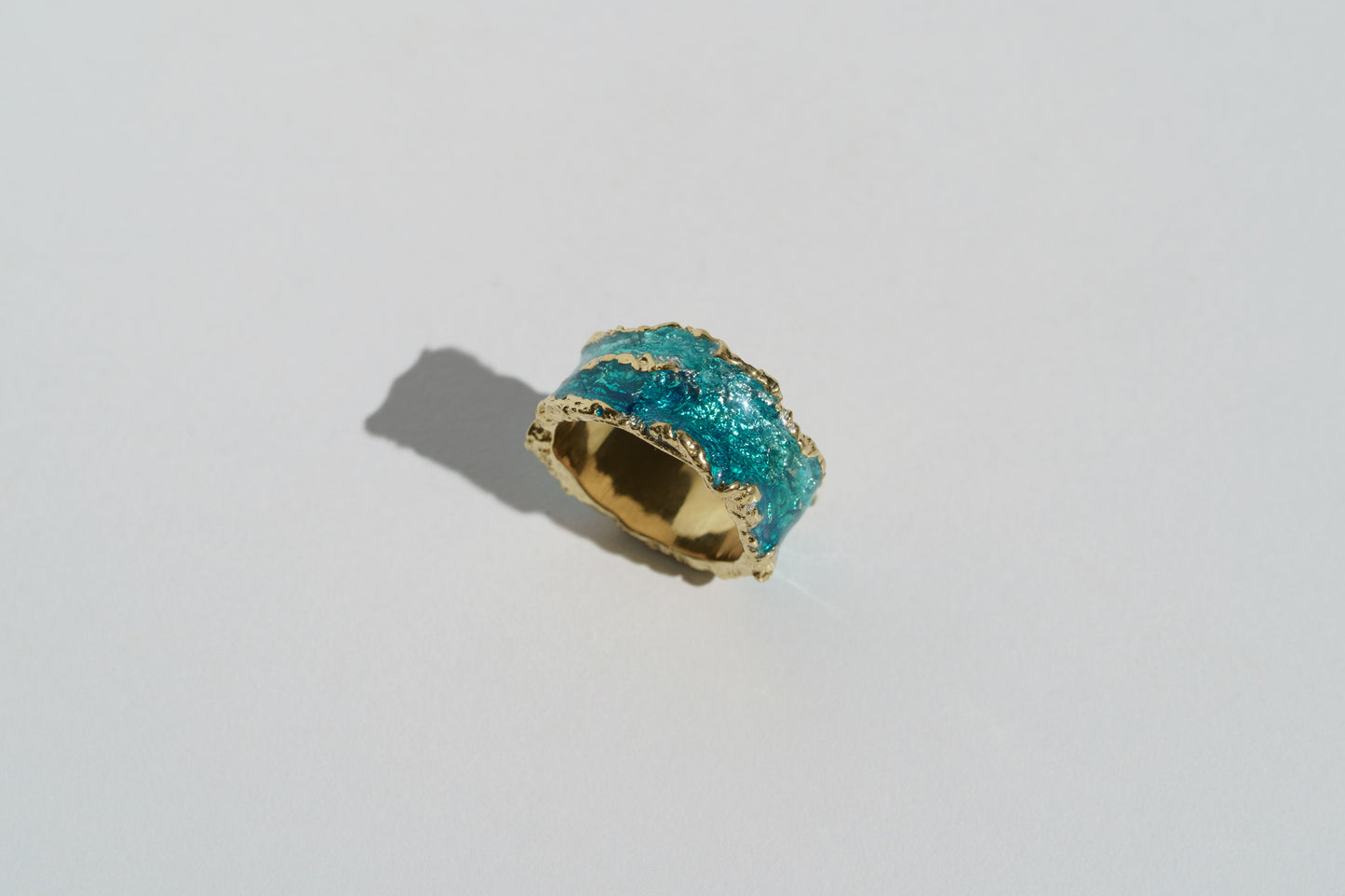 Ring "Wave" emerald (10 mm)