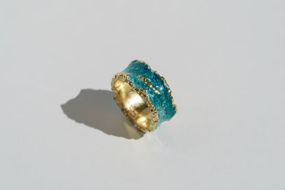 Ring "Wave" emerald (10 mm)