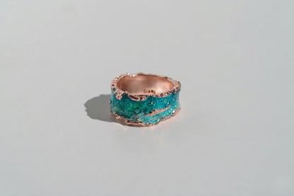 Ring "Wave" emerald (10 mm)