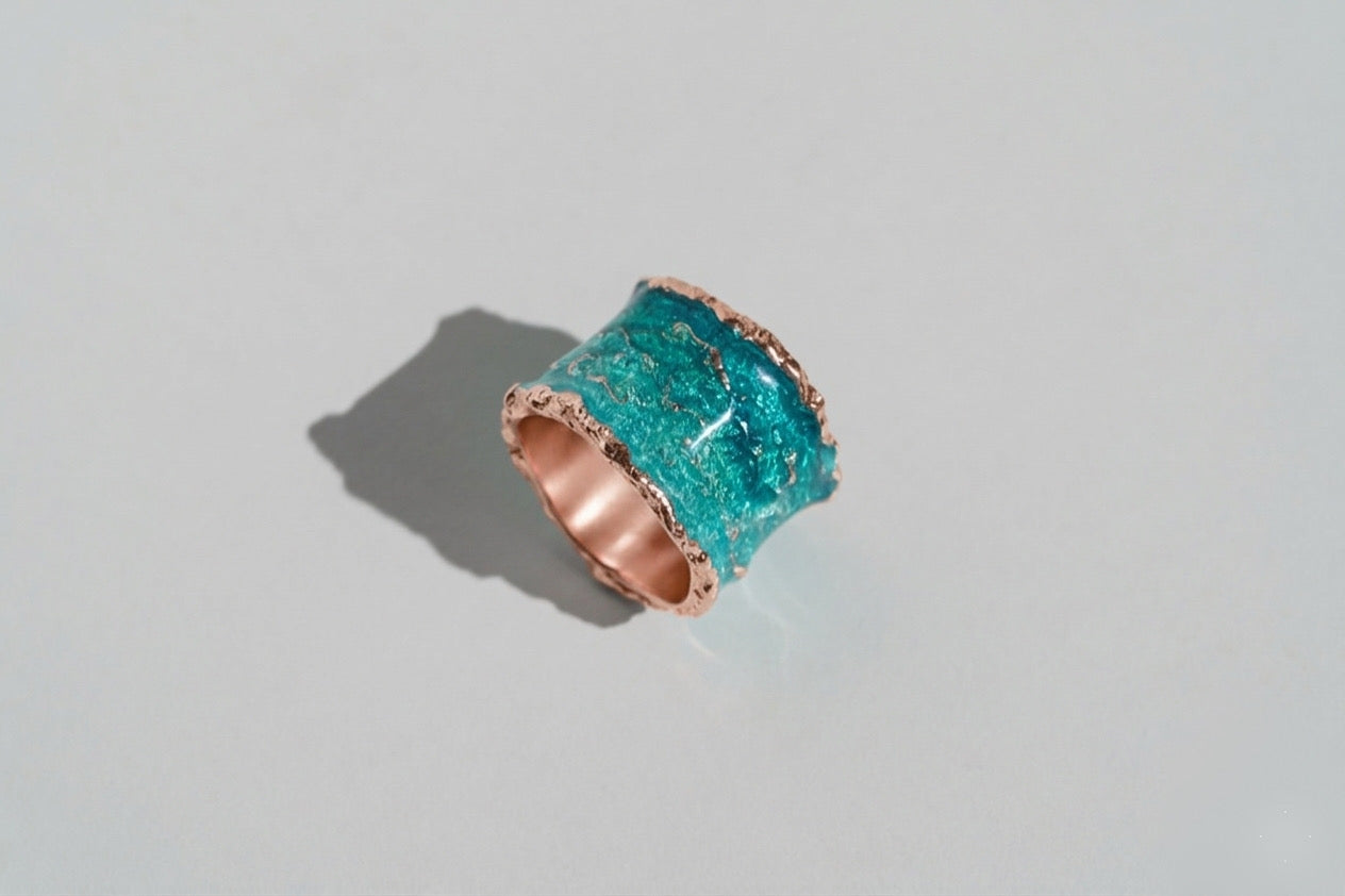 Ring "Wave" emerald (15 mm)