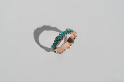 Ring "Wave" emerald (4 mm)