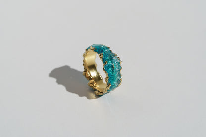 Ring "Wave" emerald (6 mm)