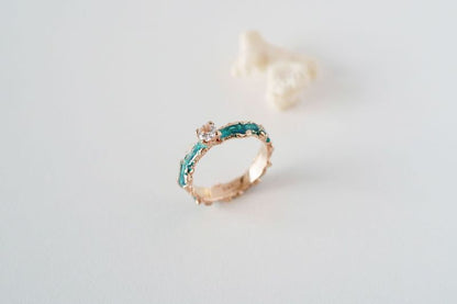 Ring "Wave" (4 mm gemstone) emerald