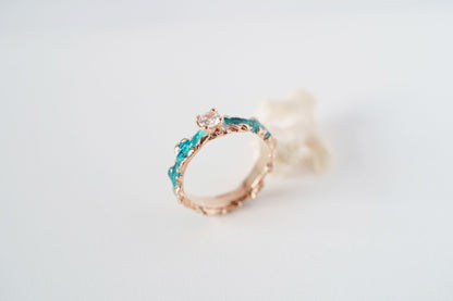 Ring "Wave" (4 mm gemstone) emerald