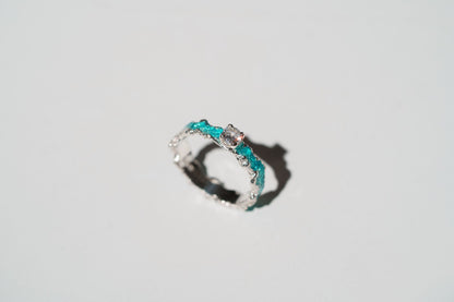 Ring "Wave" (4 mm gemstone) emerald