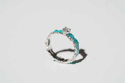 Ring "Wave" (4 mm gemstone) emerald