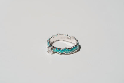 Ring "Wave" (4 mm gemstone) emerald