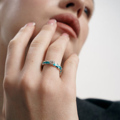 Ring "Wave" (4 mm gemstone) emerald
