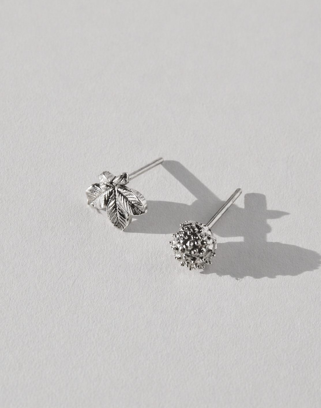 Earrings set “Chestnut Nut&Leaf” (8&10 mm) light