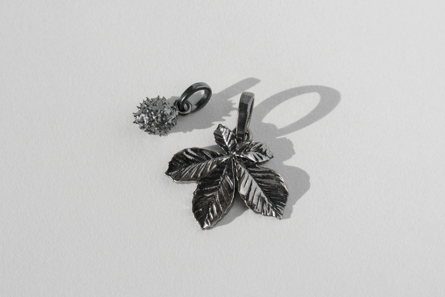 Pendant set “Chestnut Nut&Leaf” (20 mm) blackened