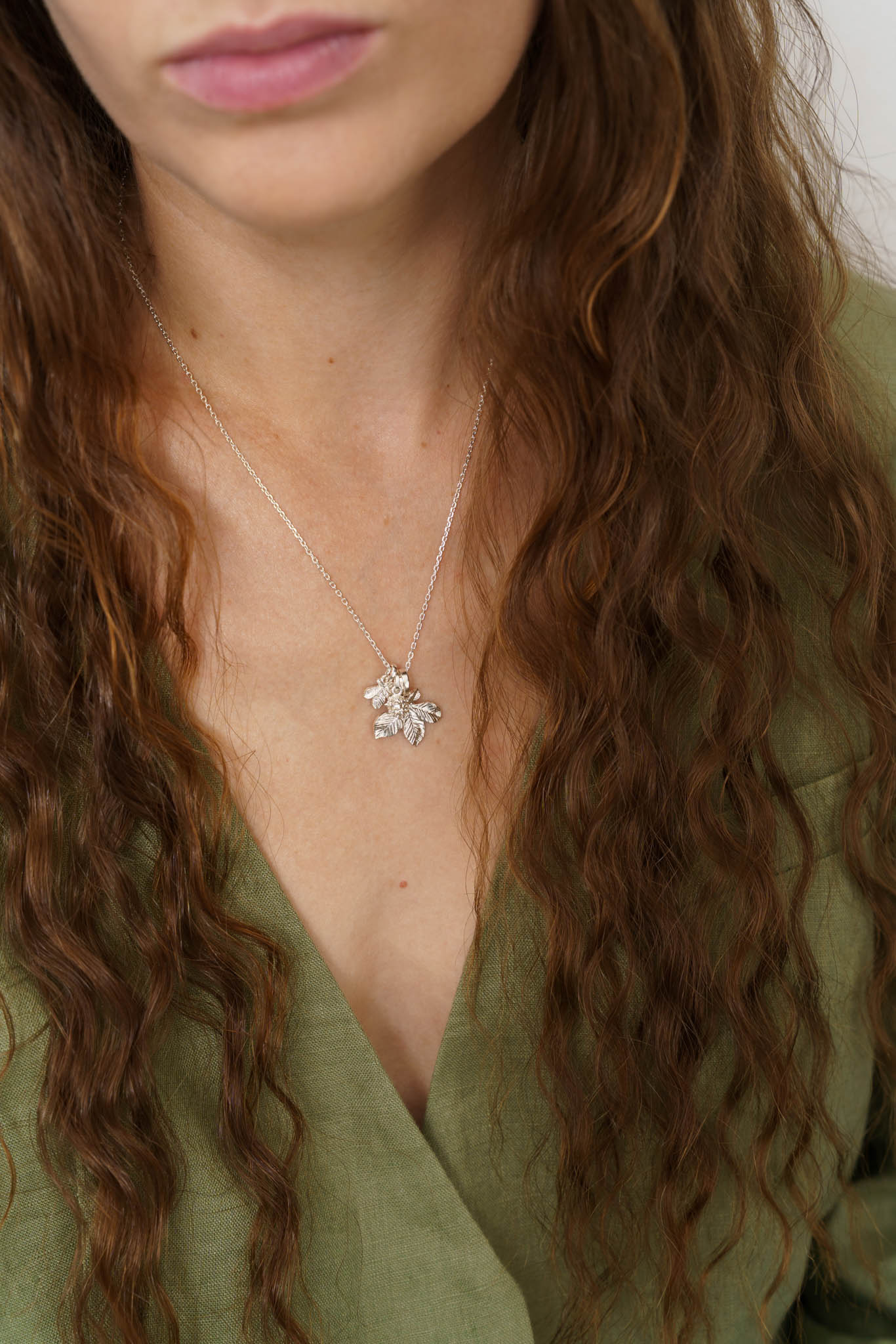 Pendant set “Chestnut Nut&Leaf” (10&20 mm) light