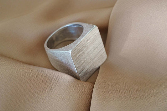 Signet ring "BASIC" (square)