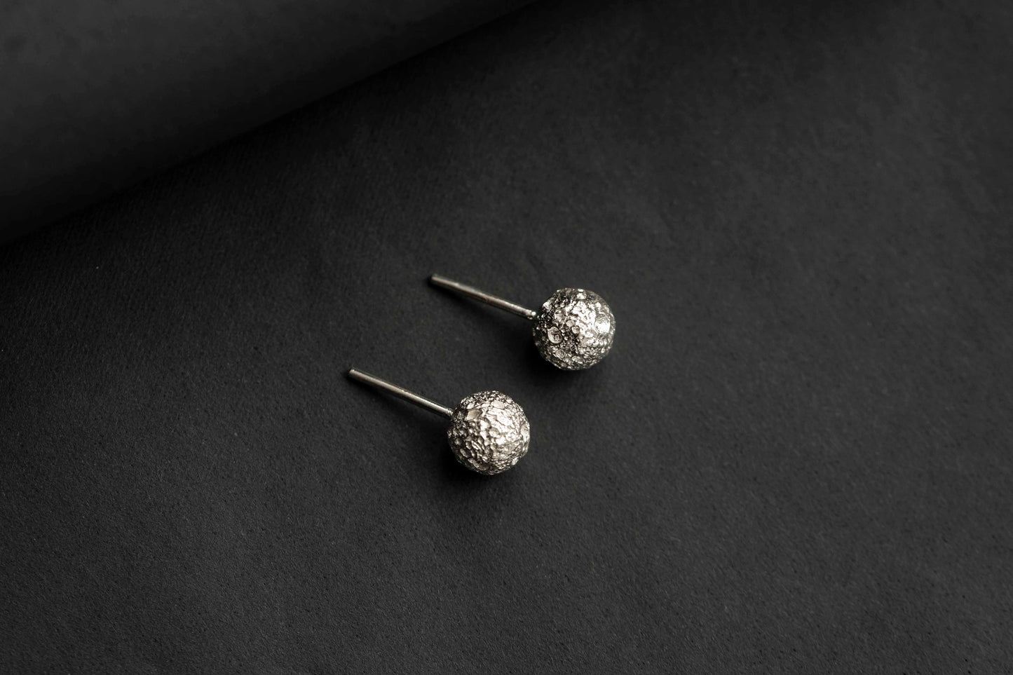 Stud earrings "FULL MOON" (8 mm)