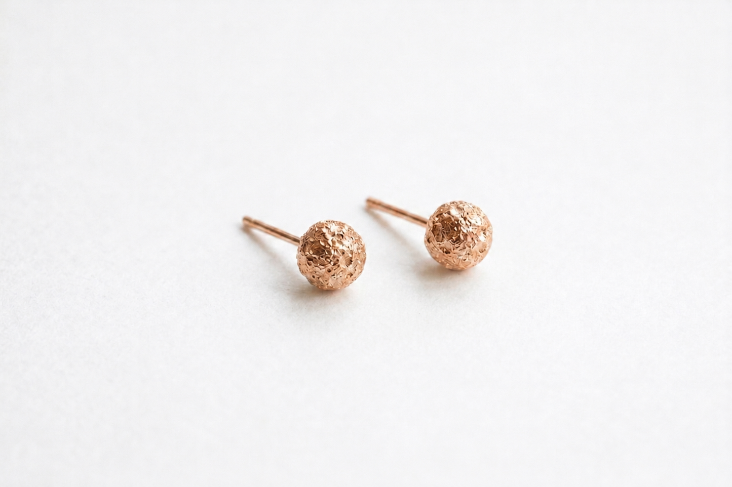 Stud earrings "Full moon" (8 mm) light