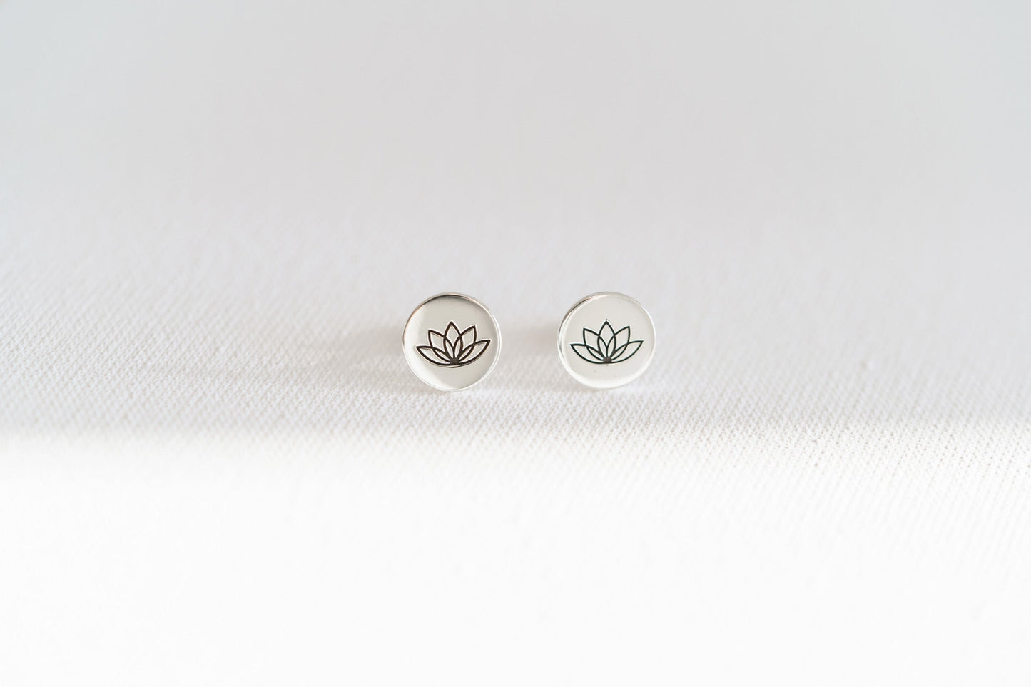 Stud Earrings "Lotus" (10 mm)