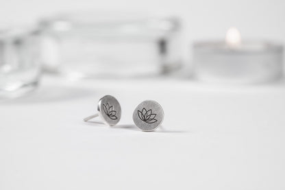 Stud Earrings "Lotus" (10 mm)