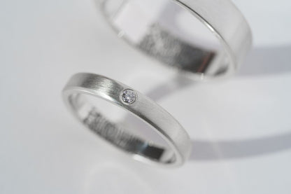 Wedding ring "Simple" (3 mm) brushed rounded with a stone (2 mm) and an individual fingerprint inside