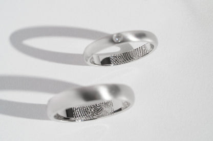 Wedding ring "Classic" (3 mm) matte with a personalized fingerprint inside and gemstone (1,75 mm)