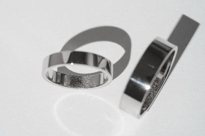 Wedding ring "Simple" (6 mm) with an individual fingerprint inside