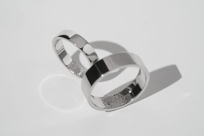 Wedding ring "Simple" (6 mm) with an individual fingerprint inside